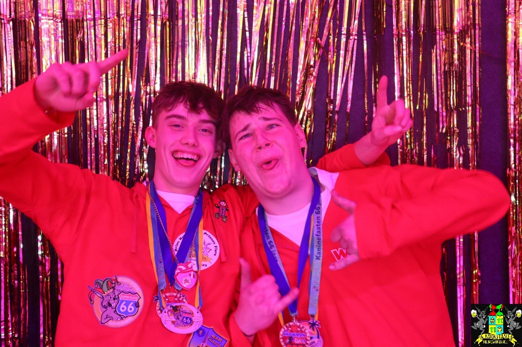 ../Images/Jeugd Opwarmbal Photobooth 149.jpg